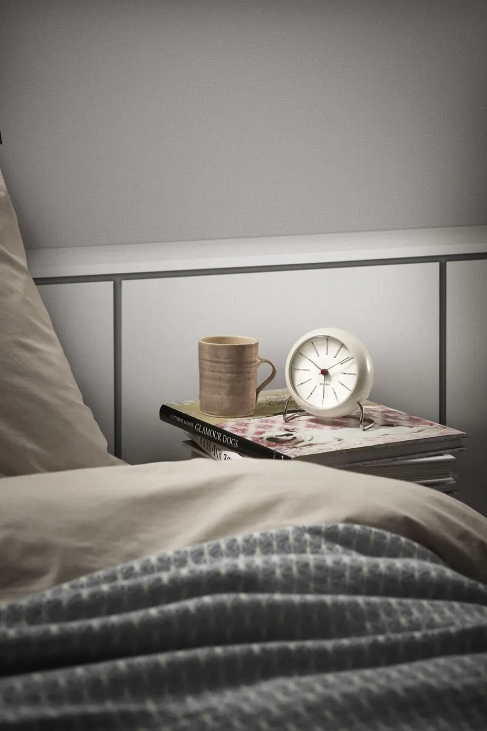 AJ Bankers bordur hvid/hvid, Ø 11 cm, alarm>Arne Jacobsen Clocks Clearance