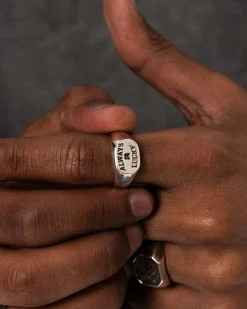 Always lucky Signet><noscript><img width=