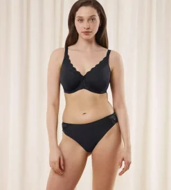 Triumph Amourette W01 Black Sale