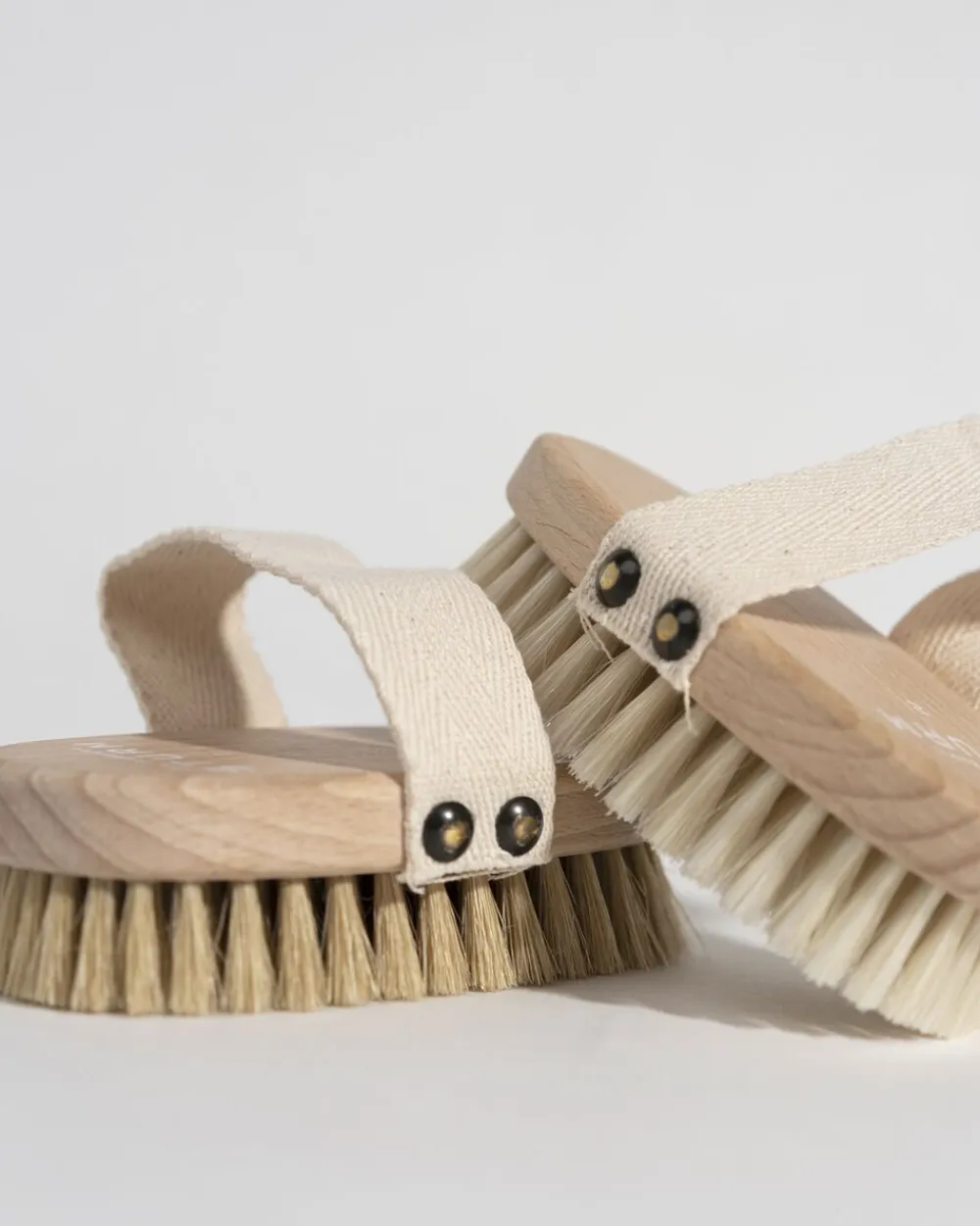 Dr. Barbara Sturm Anti-Cellulite Body Brush - Medium