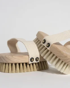 Dr. Barbara Sturm Anti-Cellulite Body Brush - Soft Hot