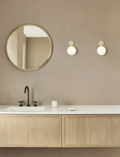 Nuura Apiales Wall Hard-wired, brushed brass / opal New