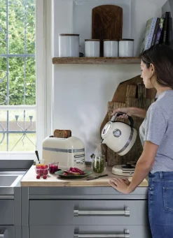 KitchenAid Artisan elkedel 1,5 liter Creme Online