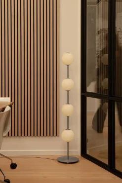 Audrey floor lamp>UMAGE Outlet