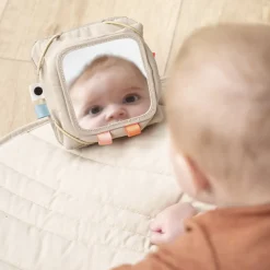 Done by Deer Baby kontrastkortholder Deer friends Sand Online