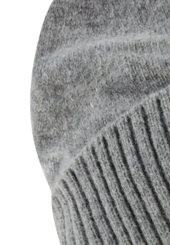 Beanie><noscript><img width=