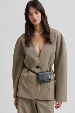 Dame Second Female Belta Leather Bag