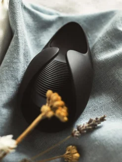 Bergamot Stroker><noscript><img width=