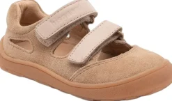 barefoot michi>Bisgaard New