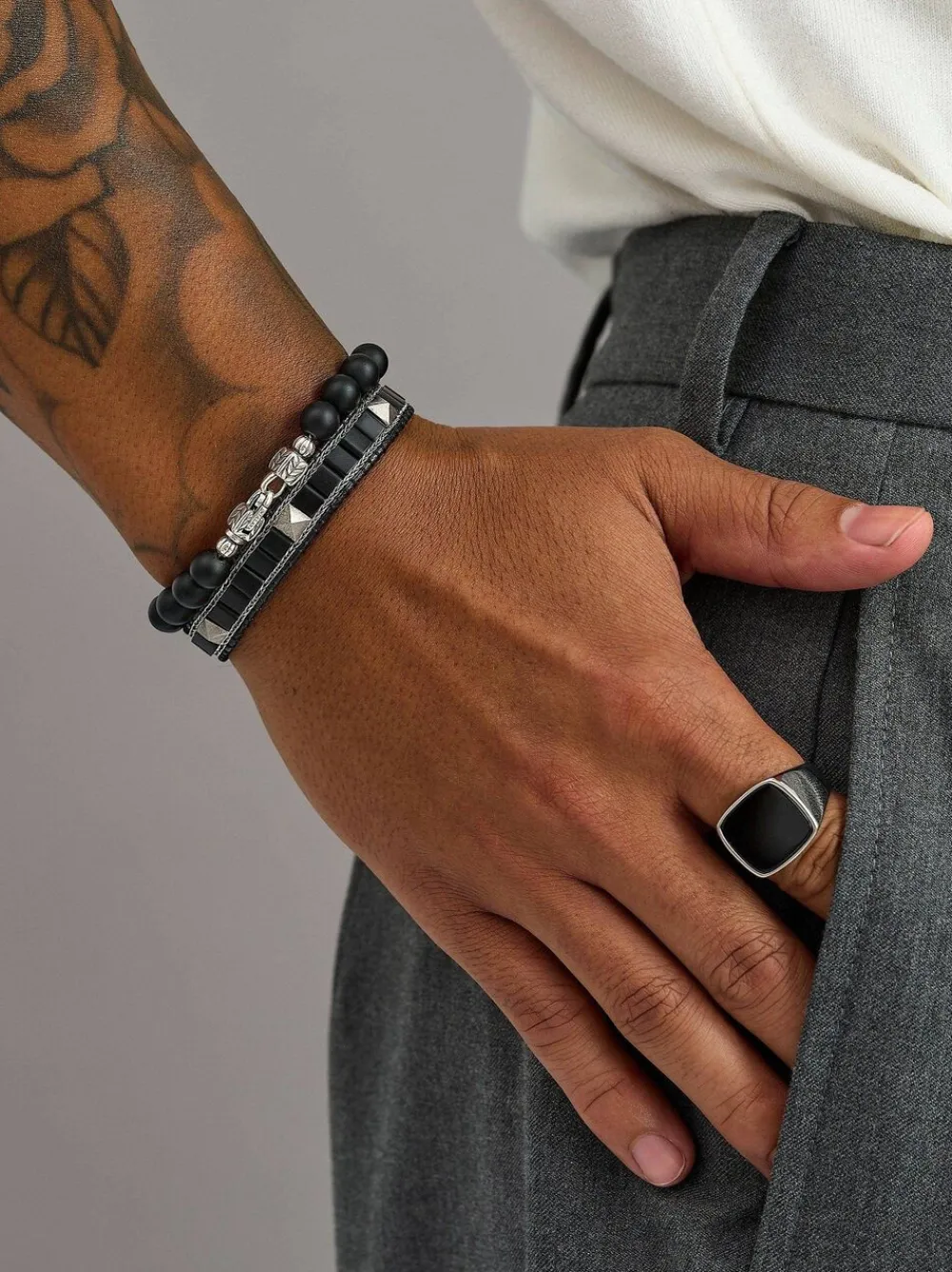 Onyx Stud Bracelet with Silver>Nialaya New