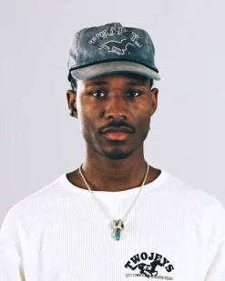 Black Wild Horse Cap><noscript><img width=