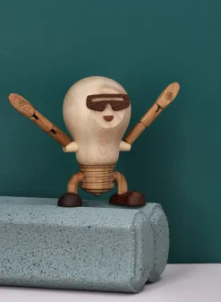 Buster Bulb><noscript><img width=