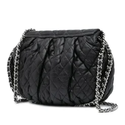 Dame Chanel Vintage Chanel Flap Bag