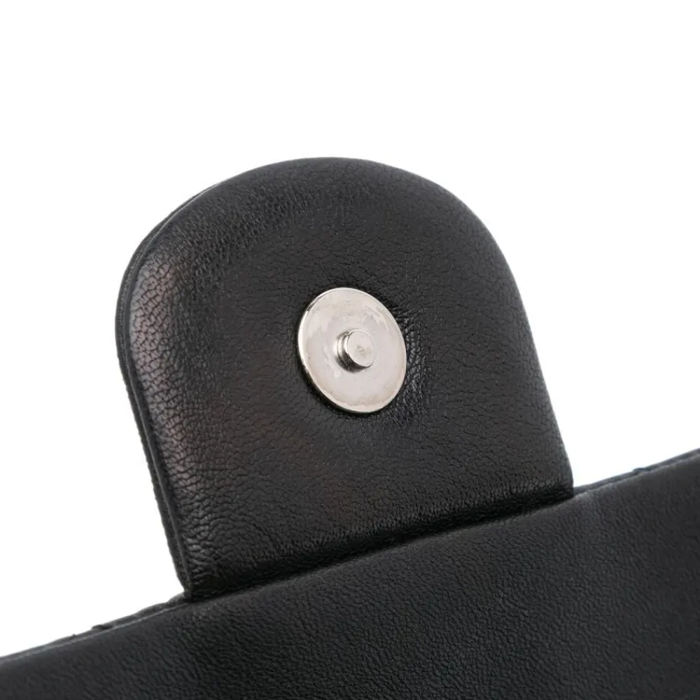 Dame Chanel Vintage Chanel Flap Bag