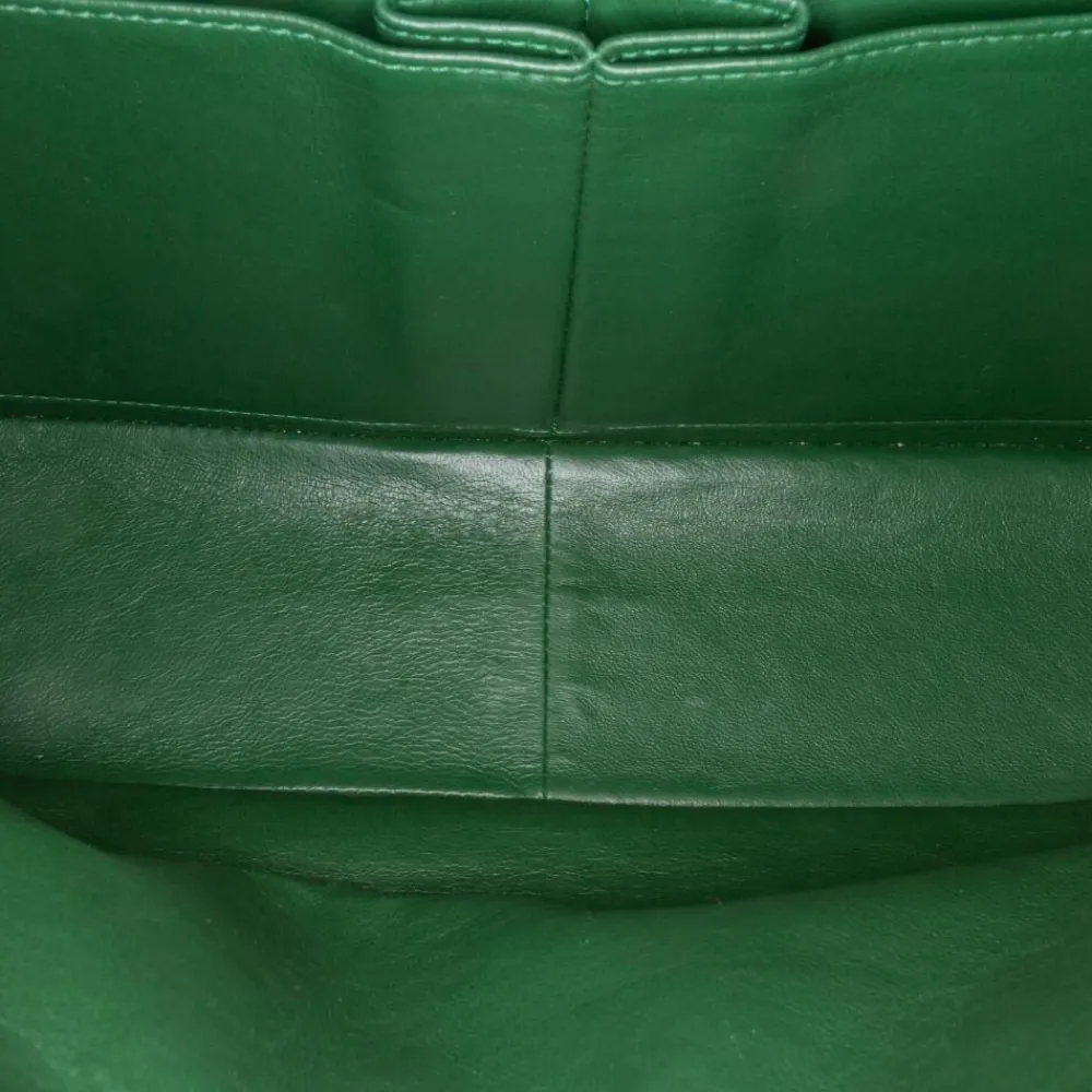 Dame Chanel Vintage Chanel Shoulder Bag