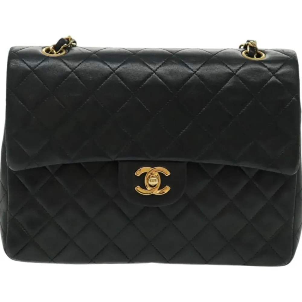 Dame Chanel Vintage Chanel Shoulder Bag