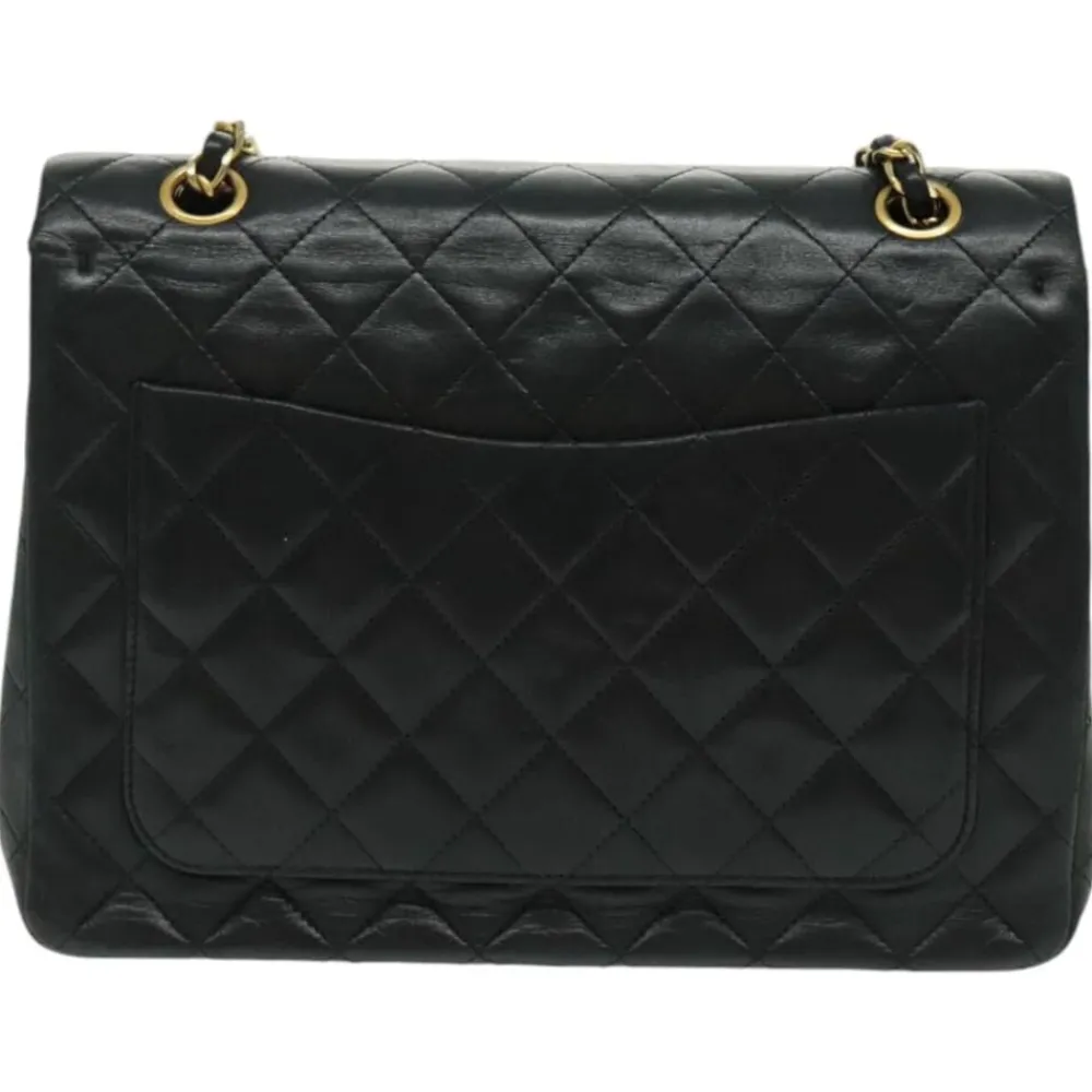 Dame Chanel Vintage Chanel Shoulder Bag