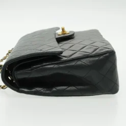 Dame Chanel Vintage Chanel Shoulder Bag