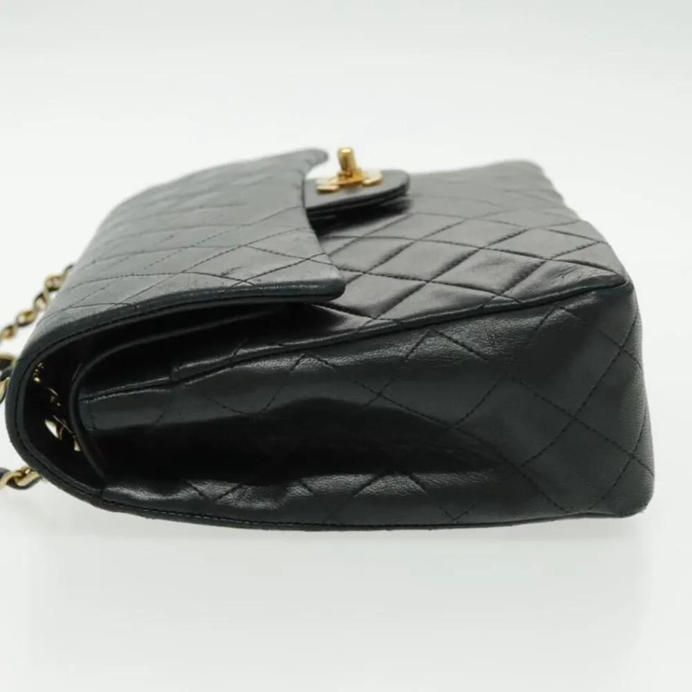 Dame Chanel Vintage Chanel Shoulder Bag