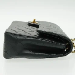 Dame Chanel Vintage Chanel Shoulder Bag