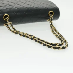 Dame Chanel Vintage Chanel Shoulder Bag