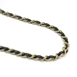 Dame Chanel Vintage Chanel Shoulder Bag