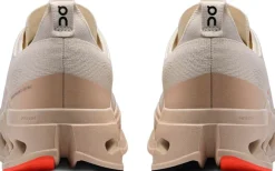 On Cloudsufer Max Løbesko