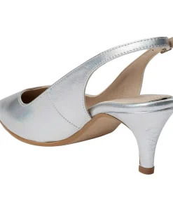 Dame Gardenia Dakota