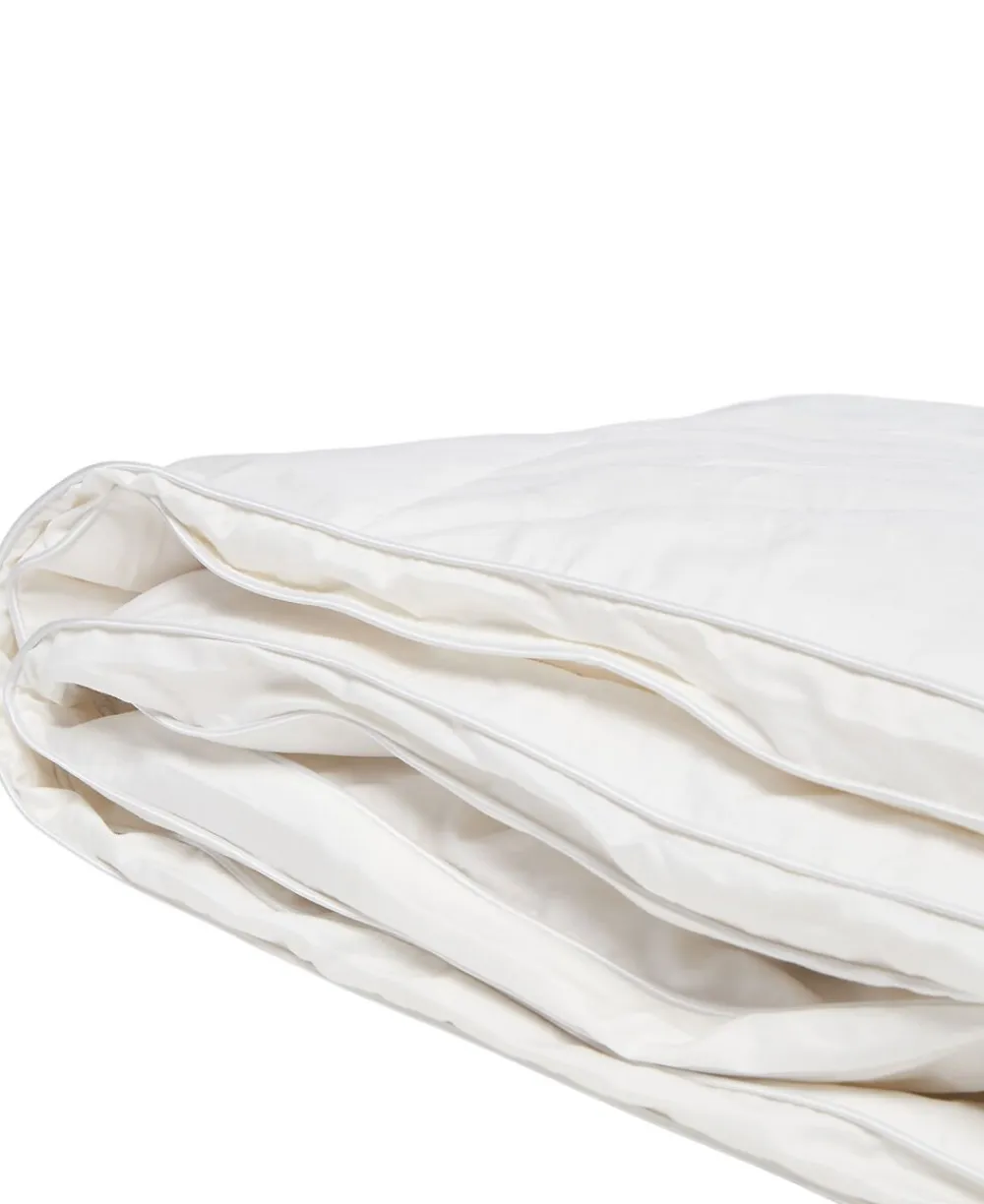 Magasin du Nord Collection Diamant Gåsedunsdyne - Let 140x200 cm.