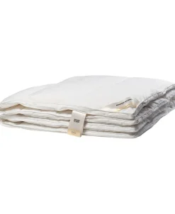 Diamant Gåsedunsdyne - Let 140x220 cm.>Magasin du Nord Collection Online