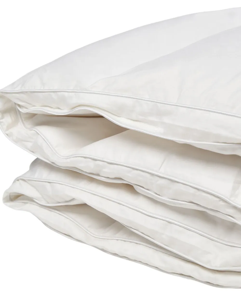 Diamant Gåsedunsdyne - Let 140x220 cm.>Magasin du Nord Collection Online