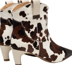 Woden Dicte Animal Cow