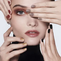 DIOR Vernis Nail Polish with Gel Effect and Couture Color