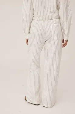 Elize 2 G><noscript><img width=