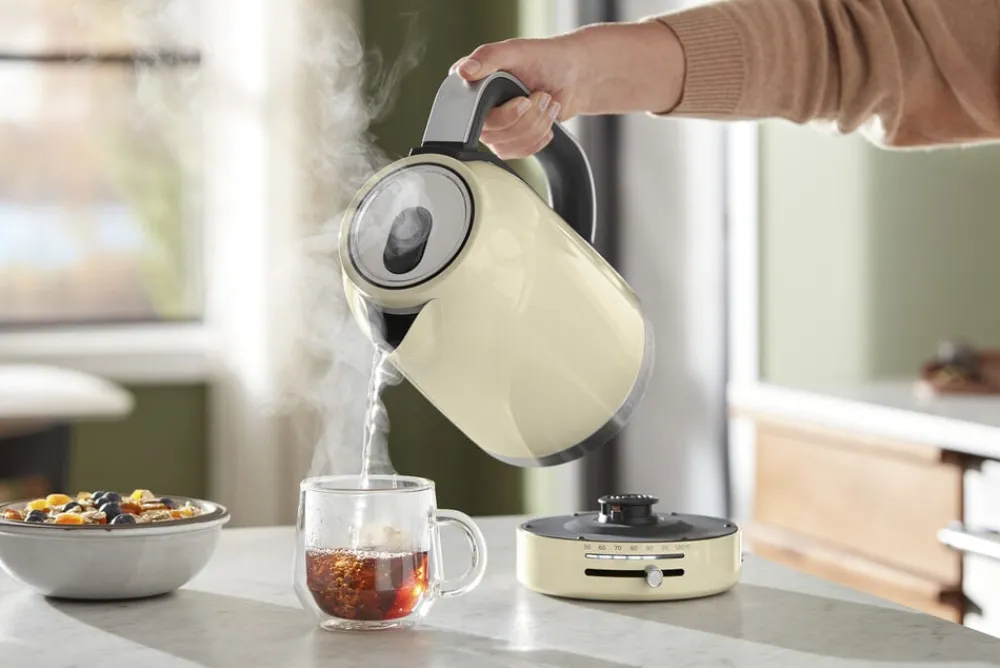 KitchenAid Elkedel 1,7 L Creme Discount