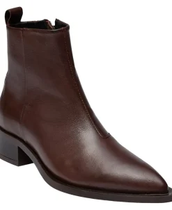 Pavement Elva Brown Clearance