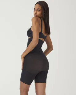 EVERYDAY SHAPING HW SHORT><noscript><img width=