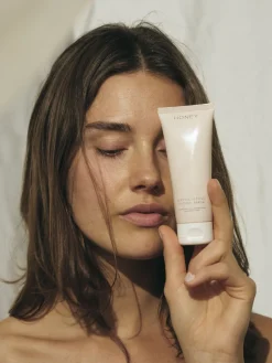 HONEY Exfoliating Hydra Mask