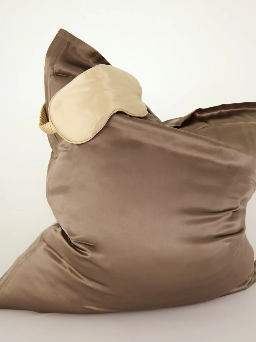 Magasin du Nord Collection Eye mask silke Light beige Hot