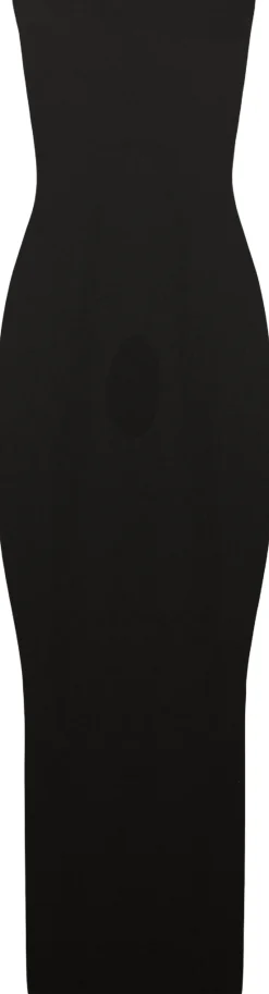 Fatal Dress><noscript><img width=