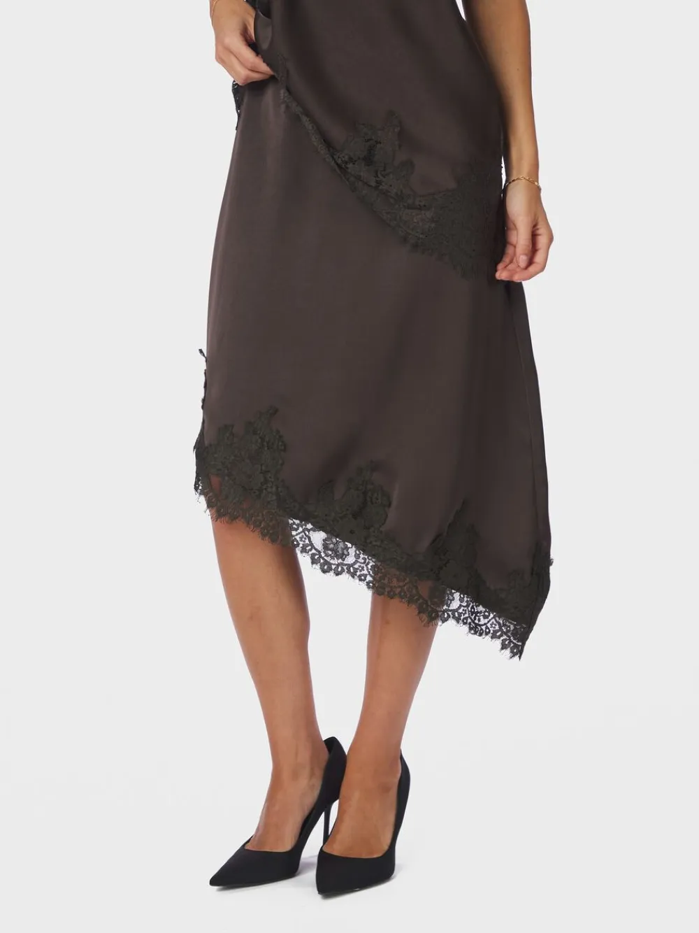 Dame Neo Noir Fiora Lace Skirt