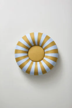 FLOAT, SMALL, OCHRE/RED><noscript><img width=