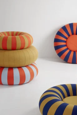 FLOAT, SMALL, OCHRE/RED><noscript><img width=