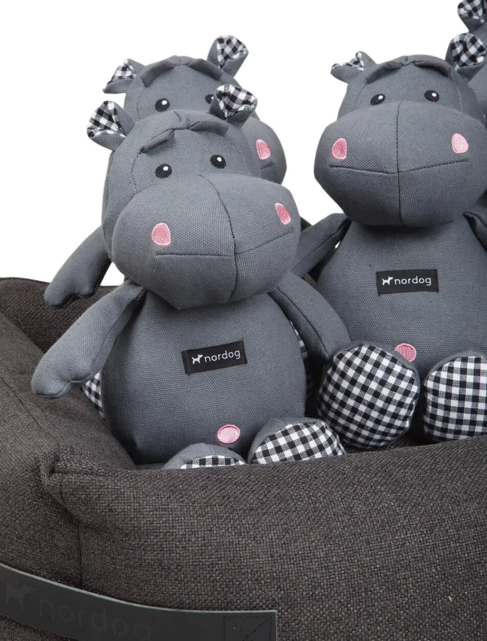 Nordog Flodhesten Henny hundebamse Best