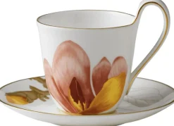Royal Copenhagen Flora 27 cl. højhankskop med underkop - Magnolia Outlet