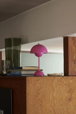 &Tradition Flowerpot Portable Lamp VP9, Magnetic Charger Tangy pink Outlet