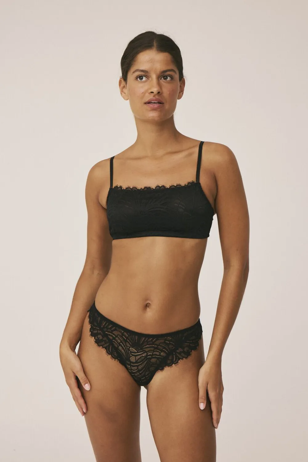 Dame Magasin du Nord Collection Frill 3 String