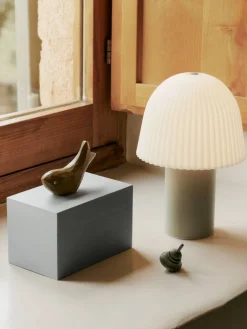 Børn Ferm Living Frill Portable Lamp - Cashmere/White