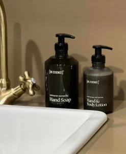 Re:Essence Gaveæske Hand & Body Duo Lemongrass/Rosemary/Cedar wood.