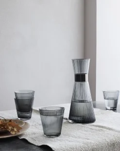 GC Mouthblown Vandkaraffel 1,0 l smoke>Rosendahl